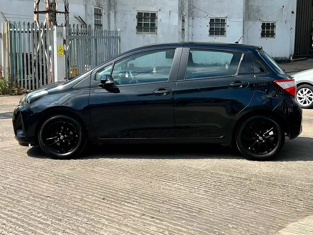 Used 2019 Toyota Yaris Active Black - Interior and Exterior details 15