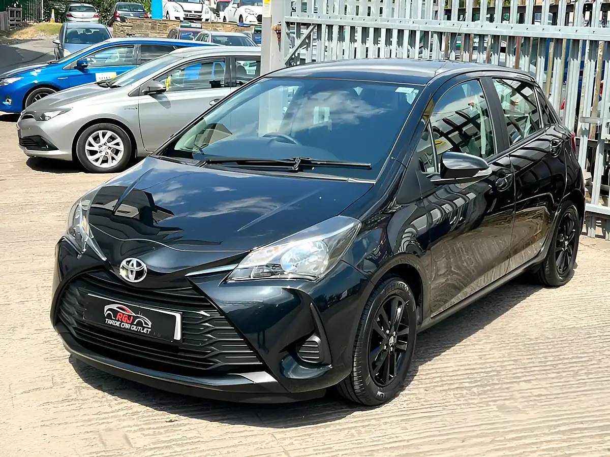 Used 2019 Toyota Yaris Active Black - Interior and Exterior details 6