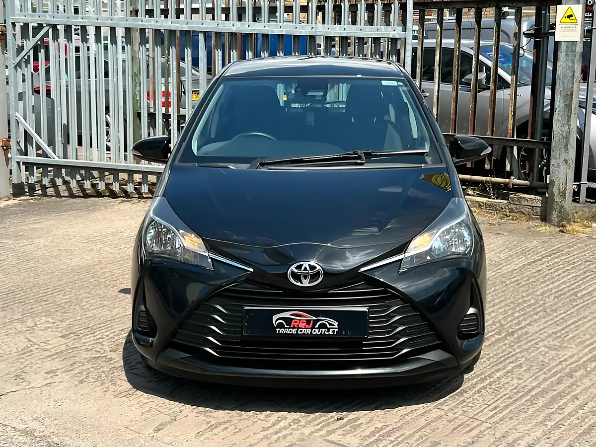Used 2019 Toyota Yaris Active Black - Interior and Exterior details 8