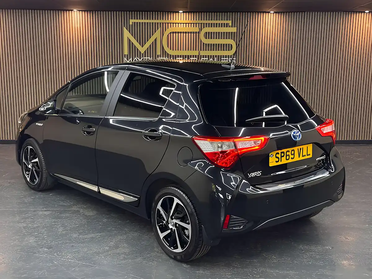 Used 2019 Toyota Yaris Excel Black - Interior and Exterior details 5
