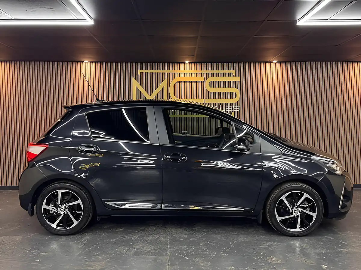 Used 2019 Toyota Yaris Excel Black - Interior and Exterior details 7