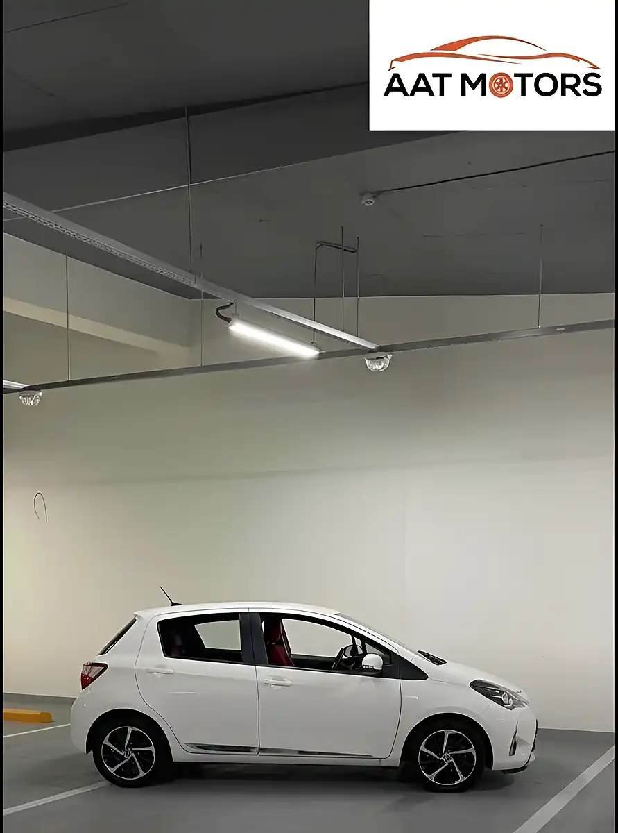 Used 2019 Toyota Yaris Excel White - Interior and Exterior details 3