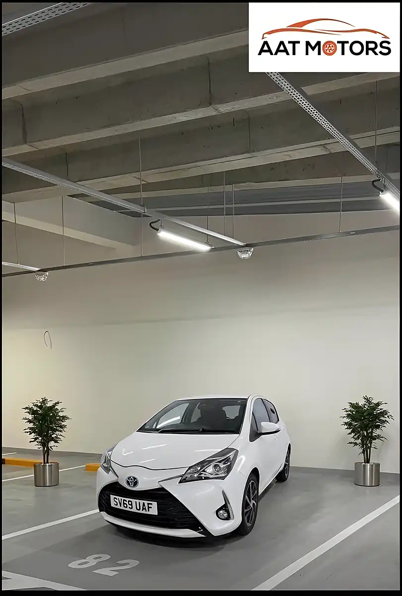 Used 2019 Toyota Yaris Excel White - Interior and Exterior details 4