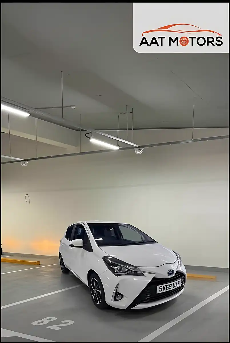 Used 2019 Toyota Yaris Excel White - Interior and Exterior details 5