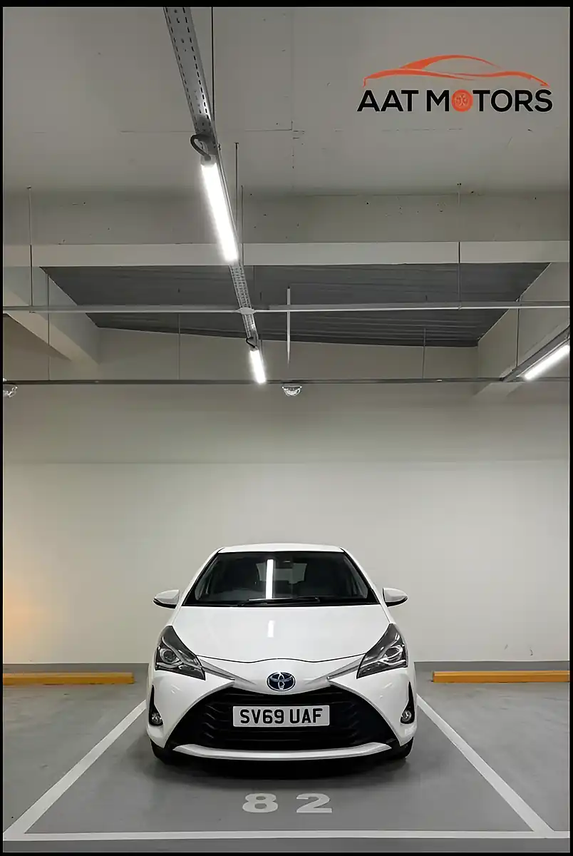 Used 2019 Toyota Yaris Excel White - Interior and Exterior details 6
