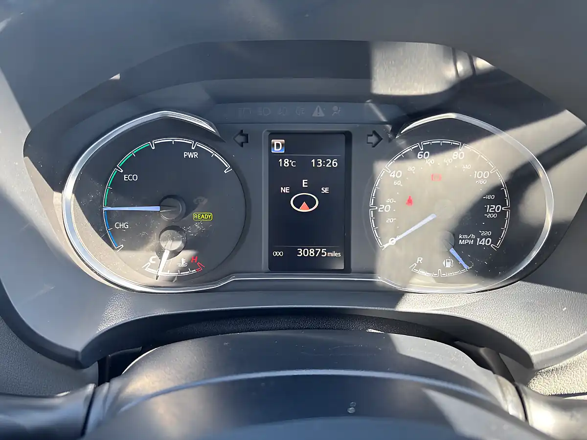 Used 2019 Toyota Yaris Grey - Interior and Exterior details 11