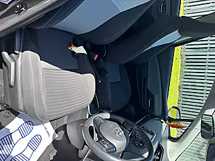 Used 2019 Toyota Yaris Grey - Interior and Exterior details 12