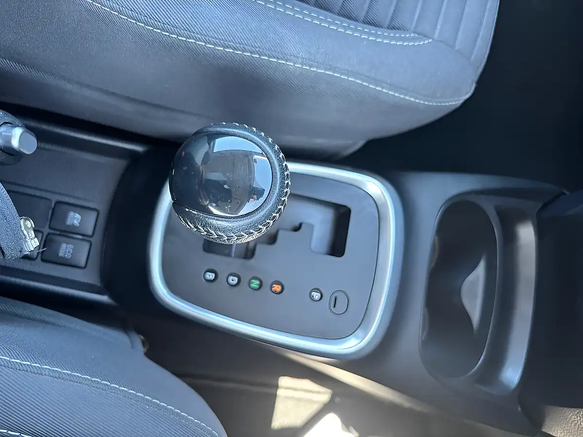Used 2019 Toyota Yaris Grey - Interior and Exterior details 9