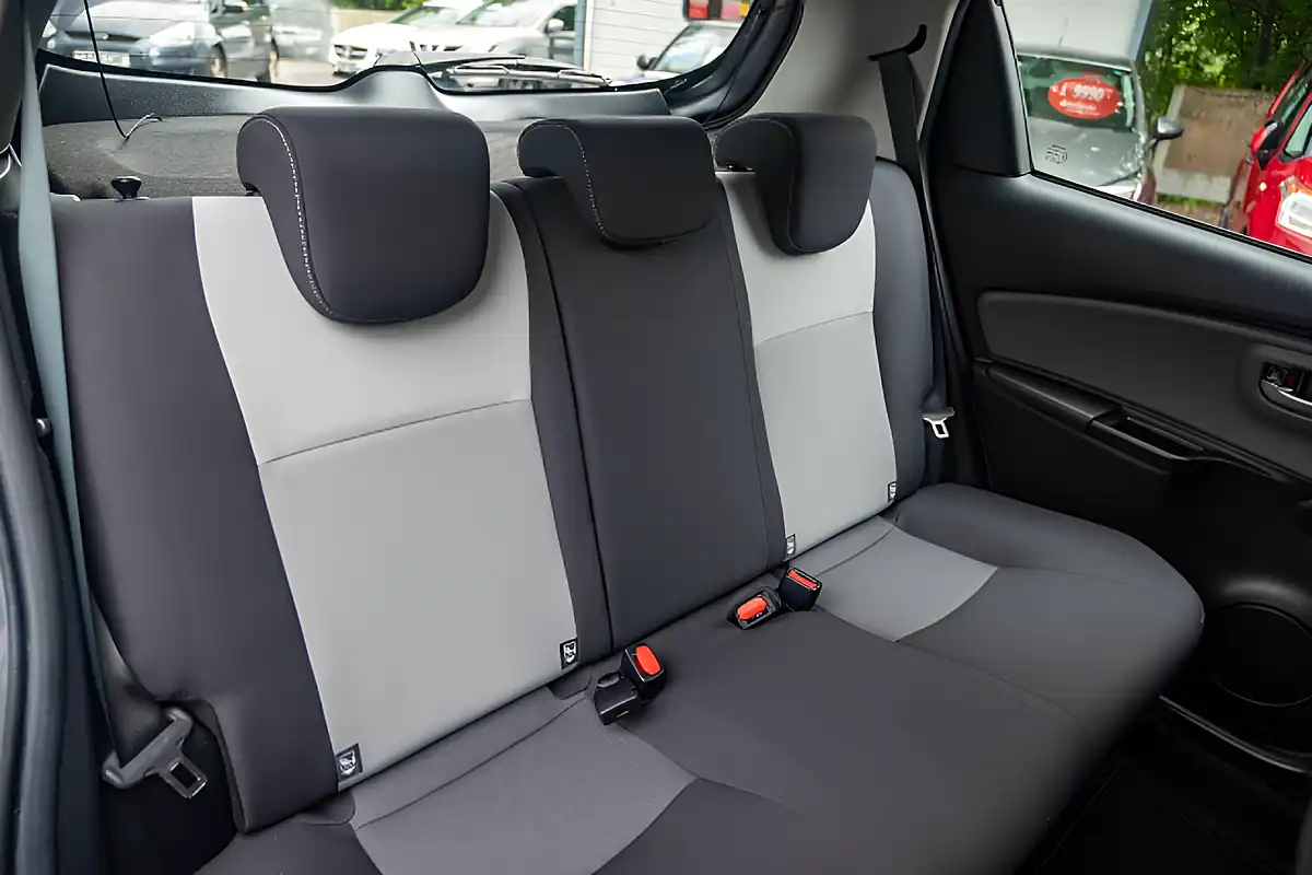 Used 2019 Toyota Yaris Icon Decuma Grey - Interior and Exterior details 12