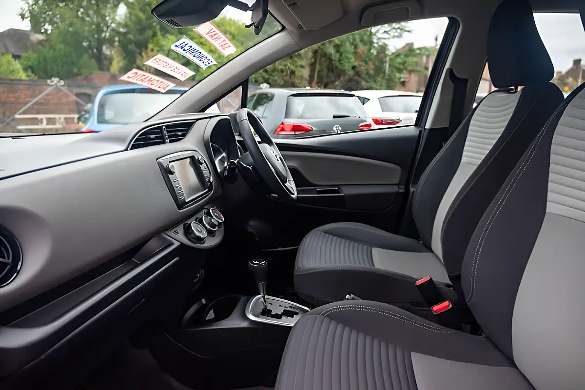 Used 2019 Toyota Yaris Icon Decuma Grey - Interior and Exterior details 14