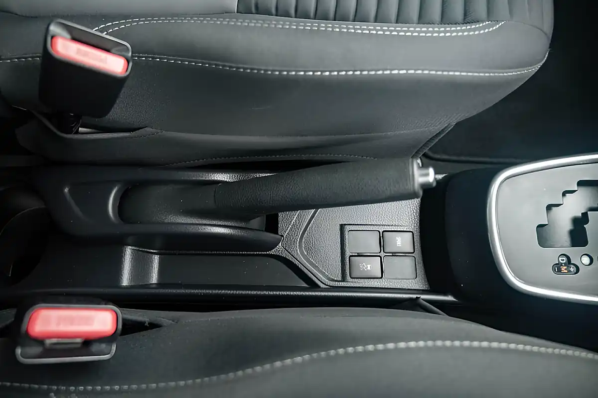 Used 2019 Toyota Yaris Icon Decuma Grey - Interior and Exterior details 17