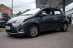 Used 2019 Toyota Yaris Icon Decuma Grey - Interior and Exterior details 4