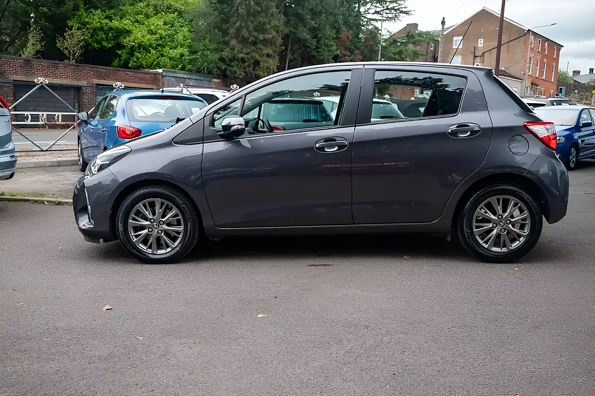 Used 2019 Toyota Yaris Icon Decuma Grey - Interior and Exterior details 5