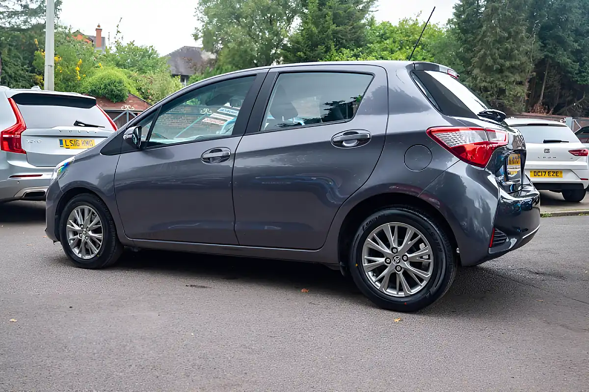 Used 2019 Toyota Yaris Icon Decuma Grey - Interior and Exterior details 6