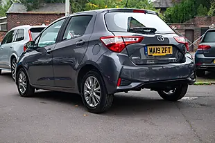 Used 2019 Toyota Yaris Icon Decuma Grey - Interior and Exterior details 7