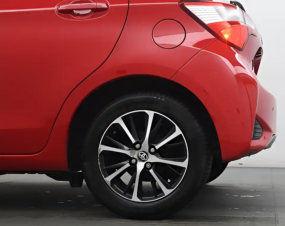 Used 2019 Toyota Yaris Icon Tech Chilli Red - Interior and Exterior details 16