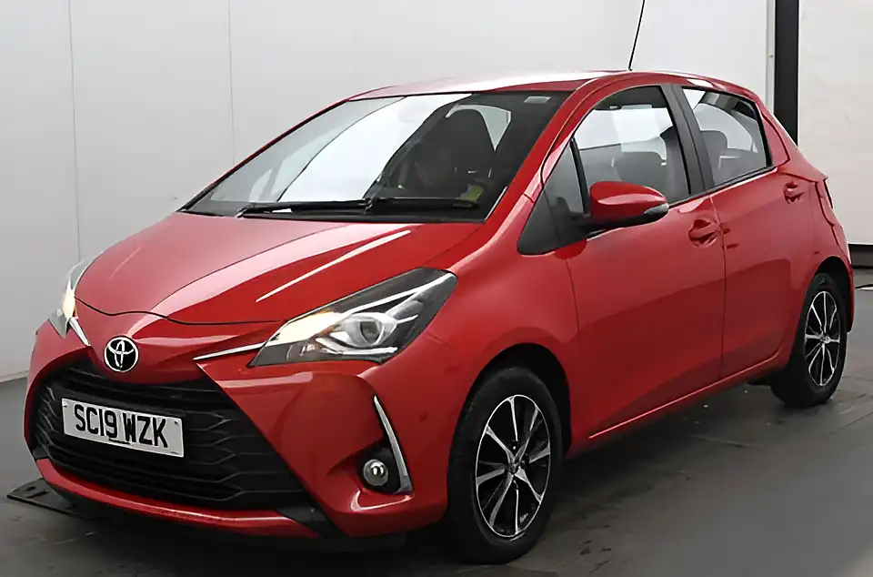 Used 2019 Toyota Yaris Icon Tech Chilli Red - Interior and Exterior details 3