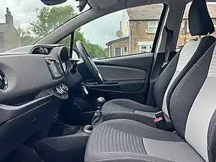 Used 2019 Toyota Yaris Icon Tech Eclipse Black - Interior and Exterior details 18