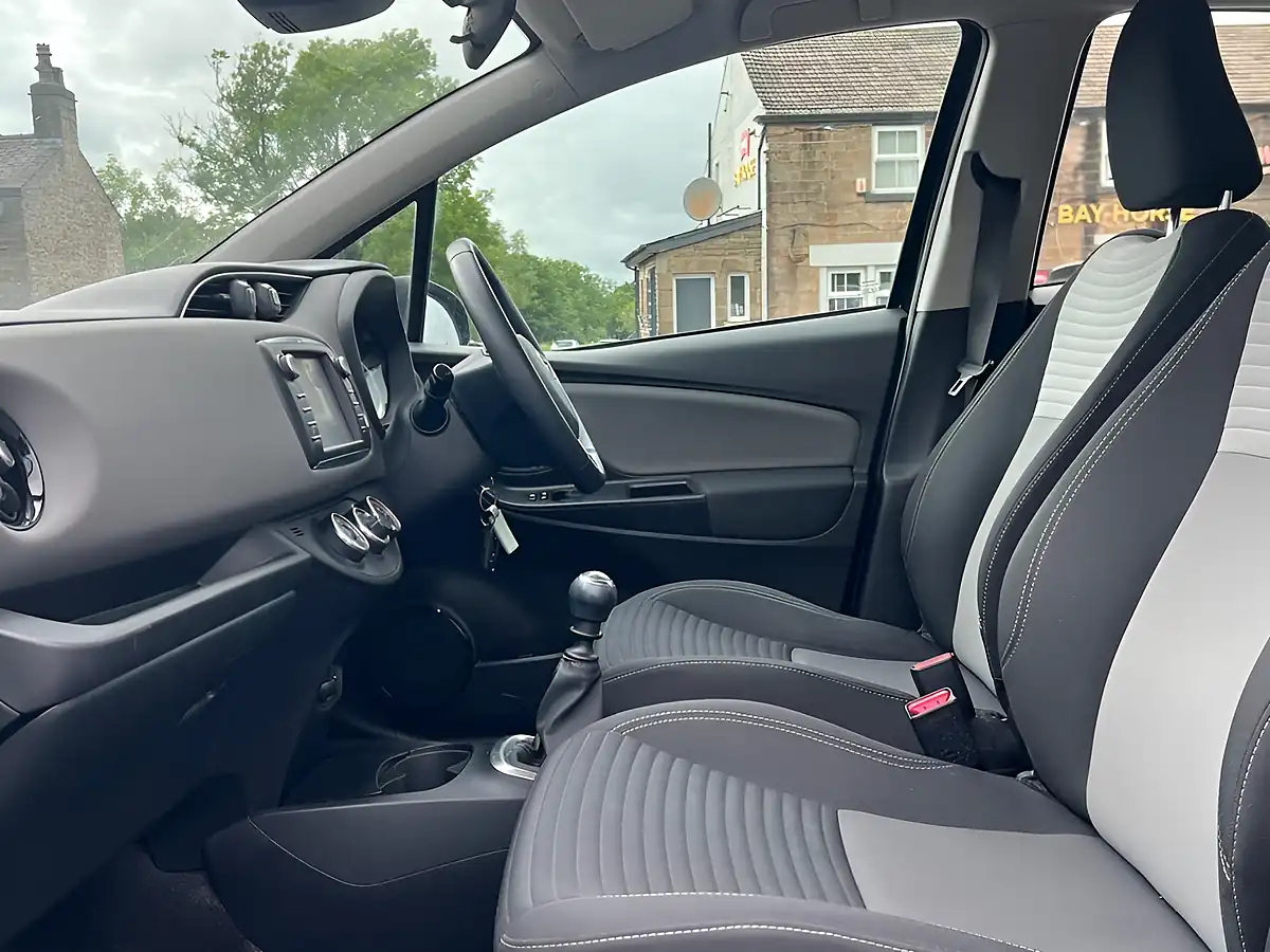 Used 2019 Toyota Yaris Icon Tech Eclipse Black - Interior and Exterior details 18