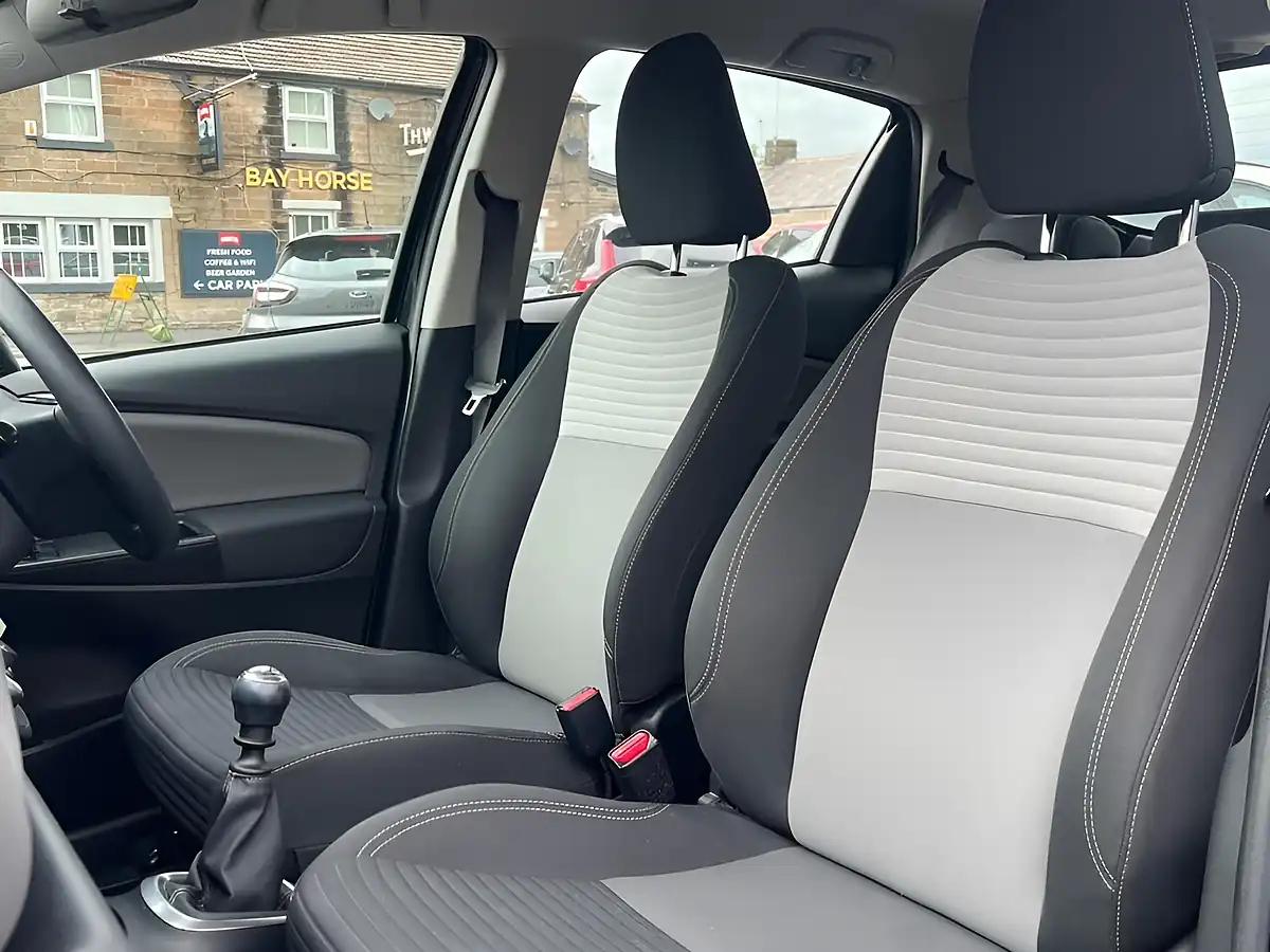 Used 2019 Toyota Yaris Icon Tech Eclipse Black - Interior and Exterior details 20