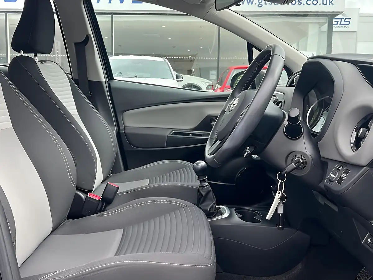 Used 2019 Toyota Yaris Icon Tech Eclipse Black - Interior and Exterior details 3
