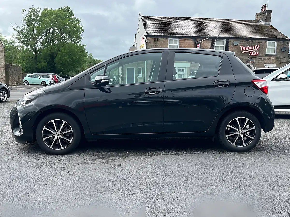 Used 2019 Toyota Yaris Icon Tech Eclipse Black - Interior and Exterior details 7