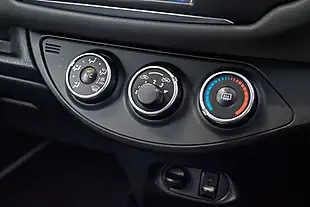 Used 2019 Toyota Yaris Icon Tech Glacier White - Interior and Exterior details 16