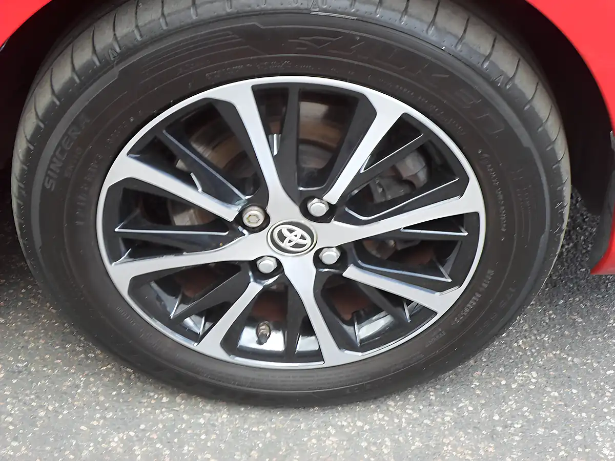 Used 2019 Toyota Yaris Icon Tech Red - Interior and Exterior details 12