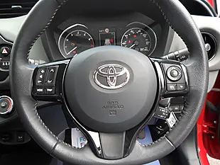 Used 2019 Toyota Yaris Icon Tech Red - Interior and Exterior details 6