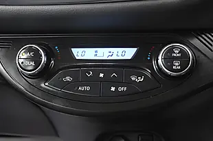 Used 2019 Toyota Yaris Icon Tech Silver - Interior and Exterior details 19