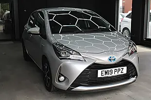 Used 2019 Toyota Yaris Icon Tech Silver - Interior and Exterior details 3
