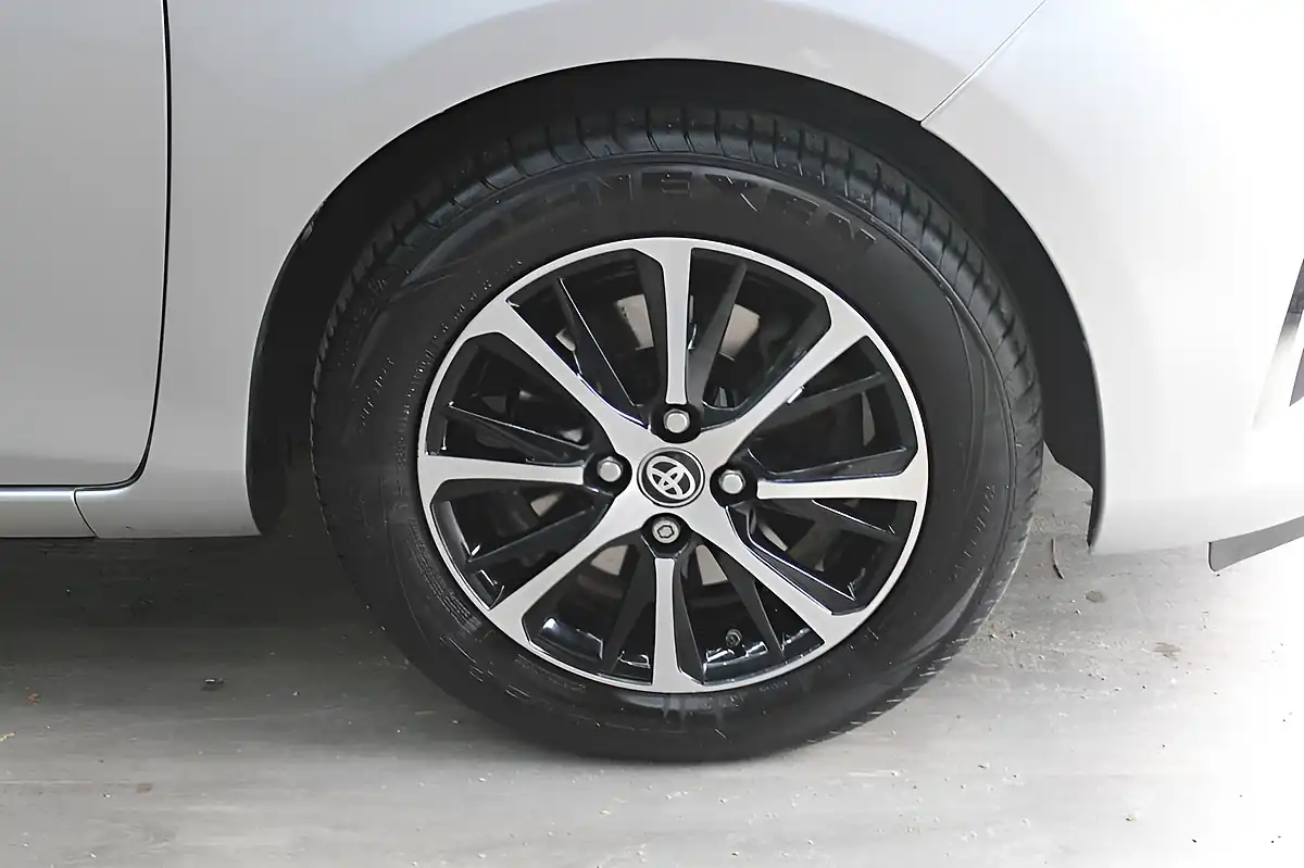 Used 2019 Toyota Yaris Icon Tech Silver - Interior and Exterior details 5
