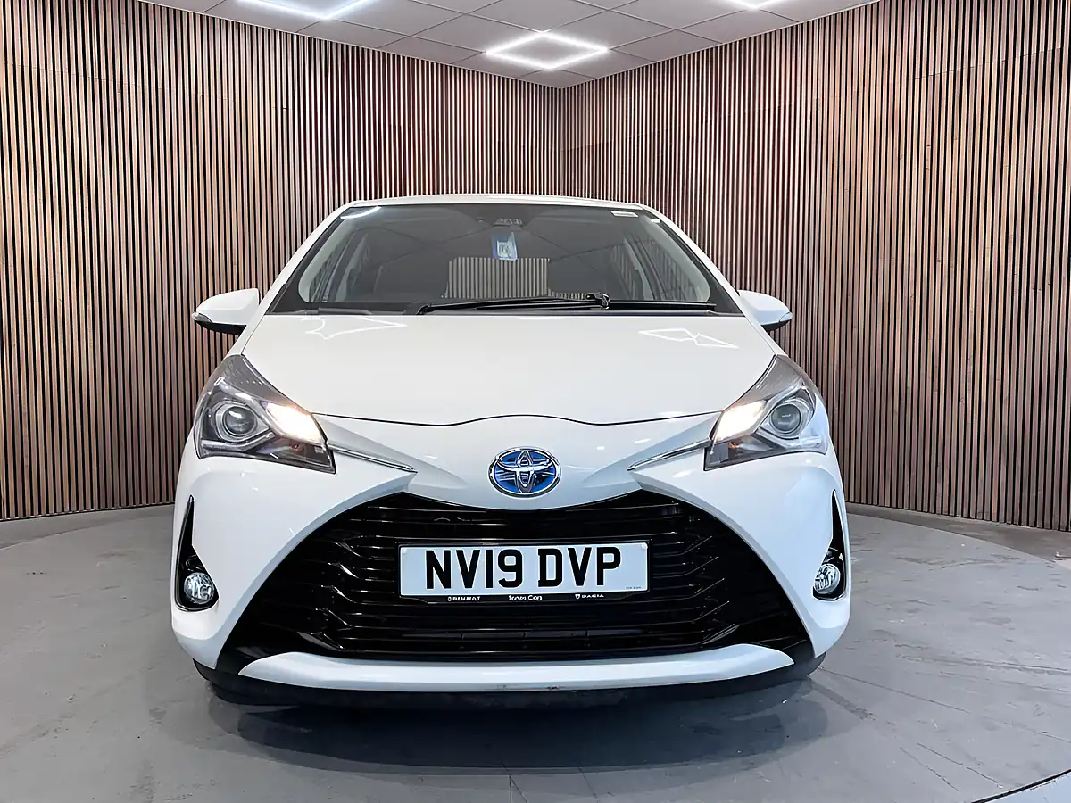 Used 2019 Toyota Yaris Icon Tech White - Interior and Exterior details 3