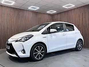 Used 2019 Toyota Yaris Icon Tech White - Interior and Exterior details 4