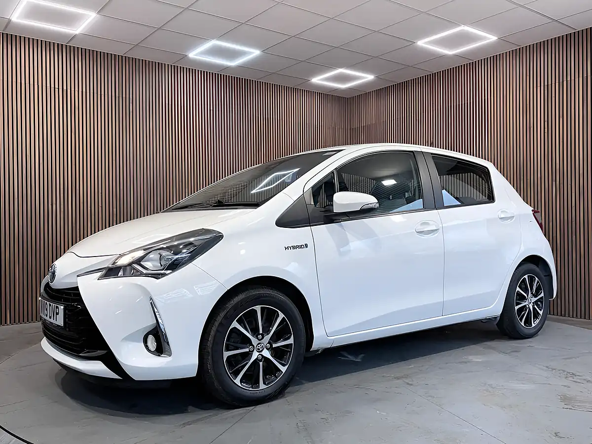Used 2019 Toyota Yaris Icon Tech White - Interior and Exterior details 4