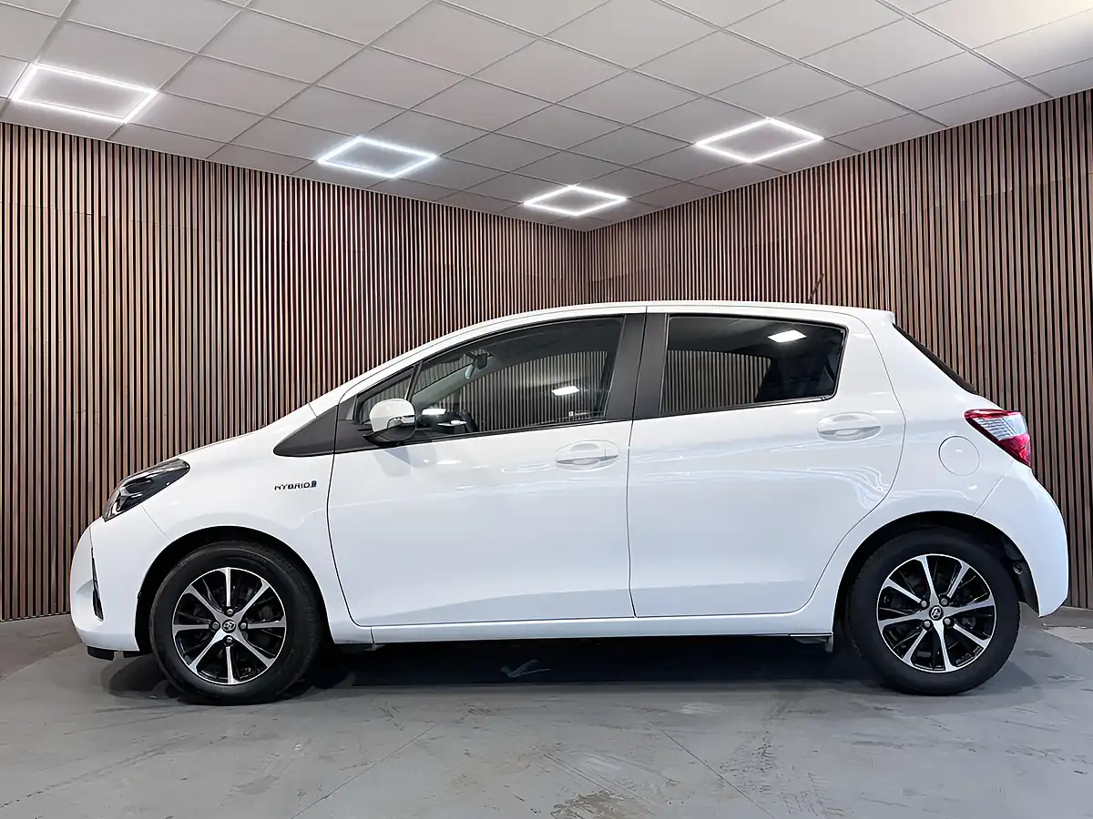 Used 2019 Toyota Yaris Icon Tech White - Interior and Exterior details 7