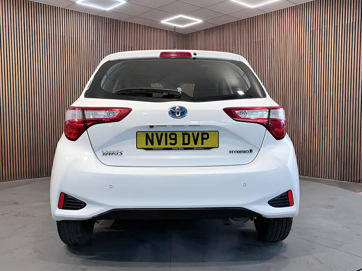 Used 2019 Toyota Yaris Icon Tech White - Interior and Exterior details 8