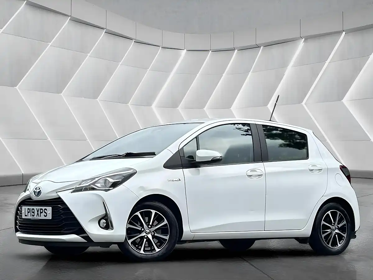 Used 2019 Toyota Yaris Icon Tech White - Front View