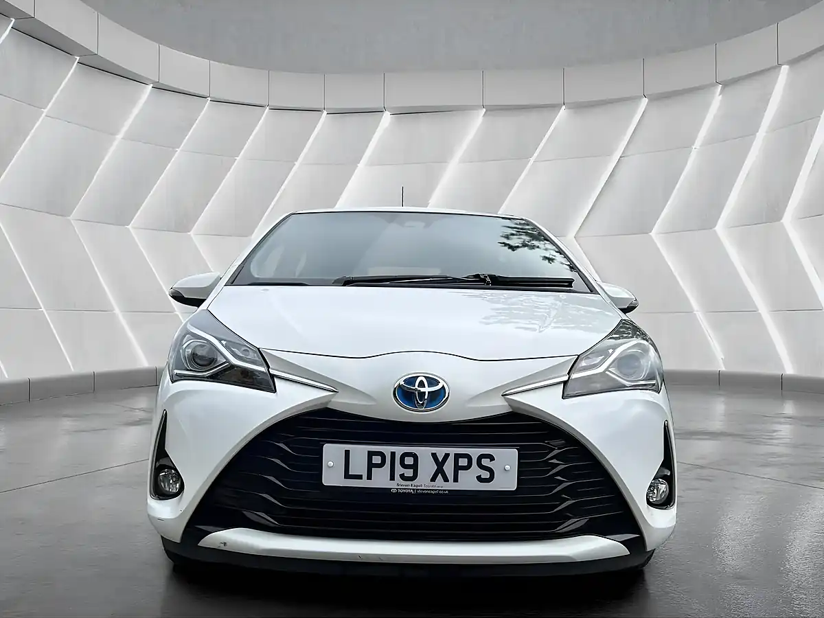 Used 2019 Toyota Yaris Icon Tech White - Interior and Exterior details 10