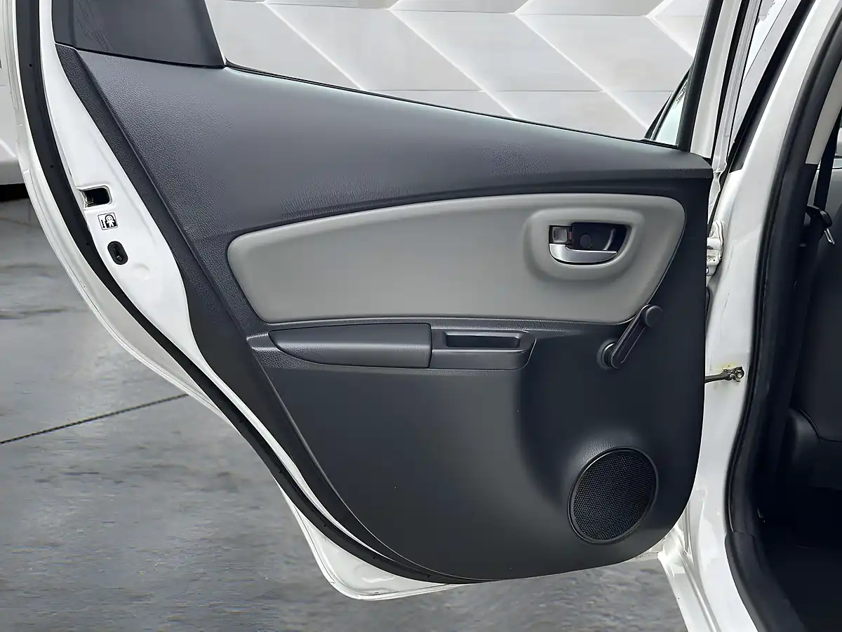 Used 2019 Toyota Yaris Icon Tech White - Interior and Exterior details 17