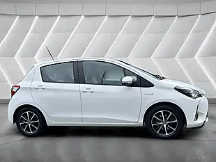 Used 2019 Toyota Yaris Icon Tech White - Interior and Exterior details 4