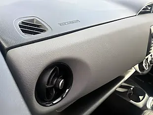 Used 2019 Toyota Yaris Icon White - Interior and Exterior details 12