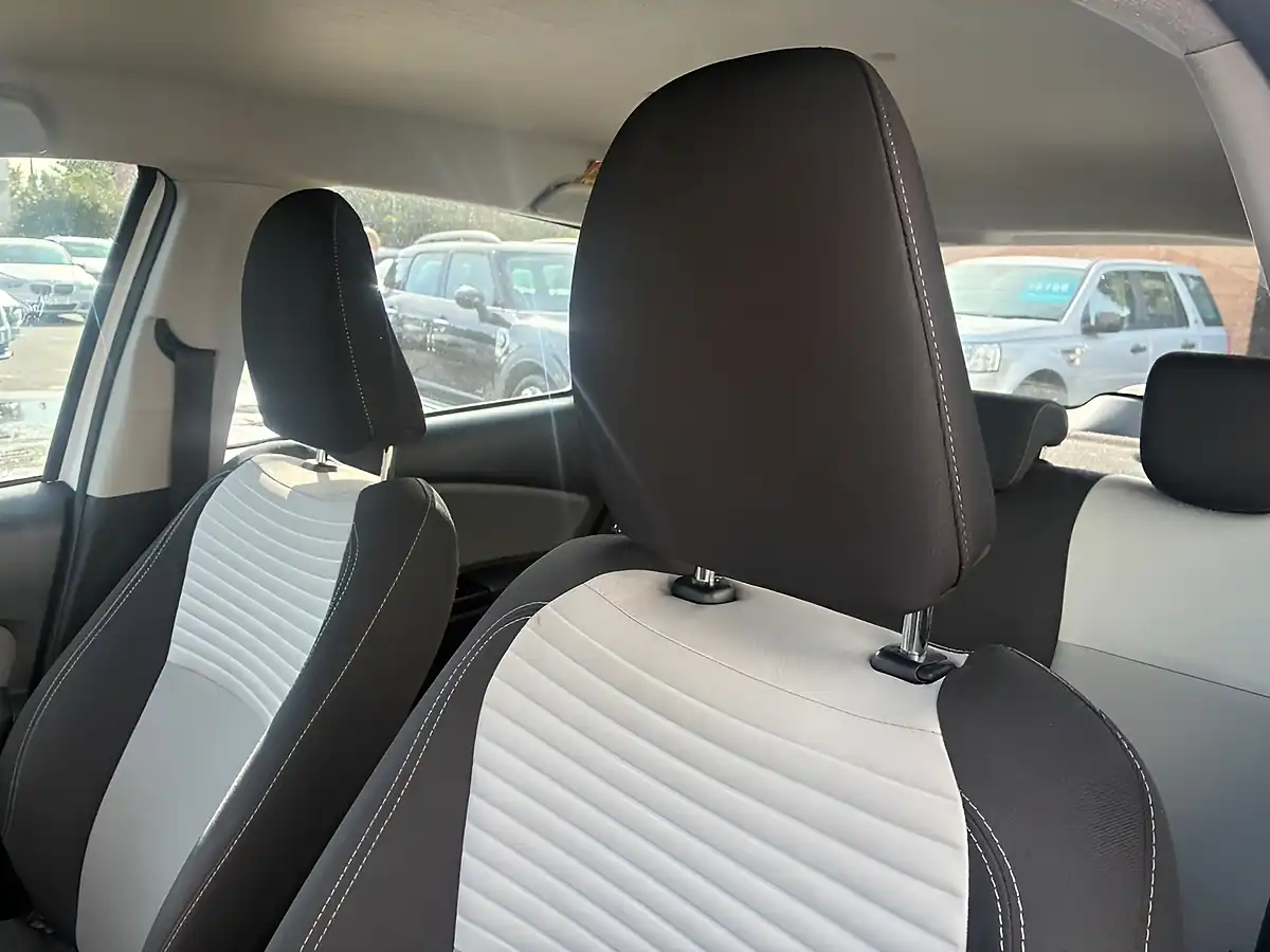 Used 2019 Toyota Yaris Icon White - Interior and Exterior details 13