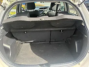 Used 2019 Toyota Yaris Icon White - Interior and Exterior details 19