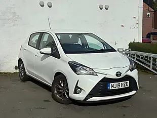 Used 2019 Toyota Yaris Icon White - Interior and Exterior details 2