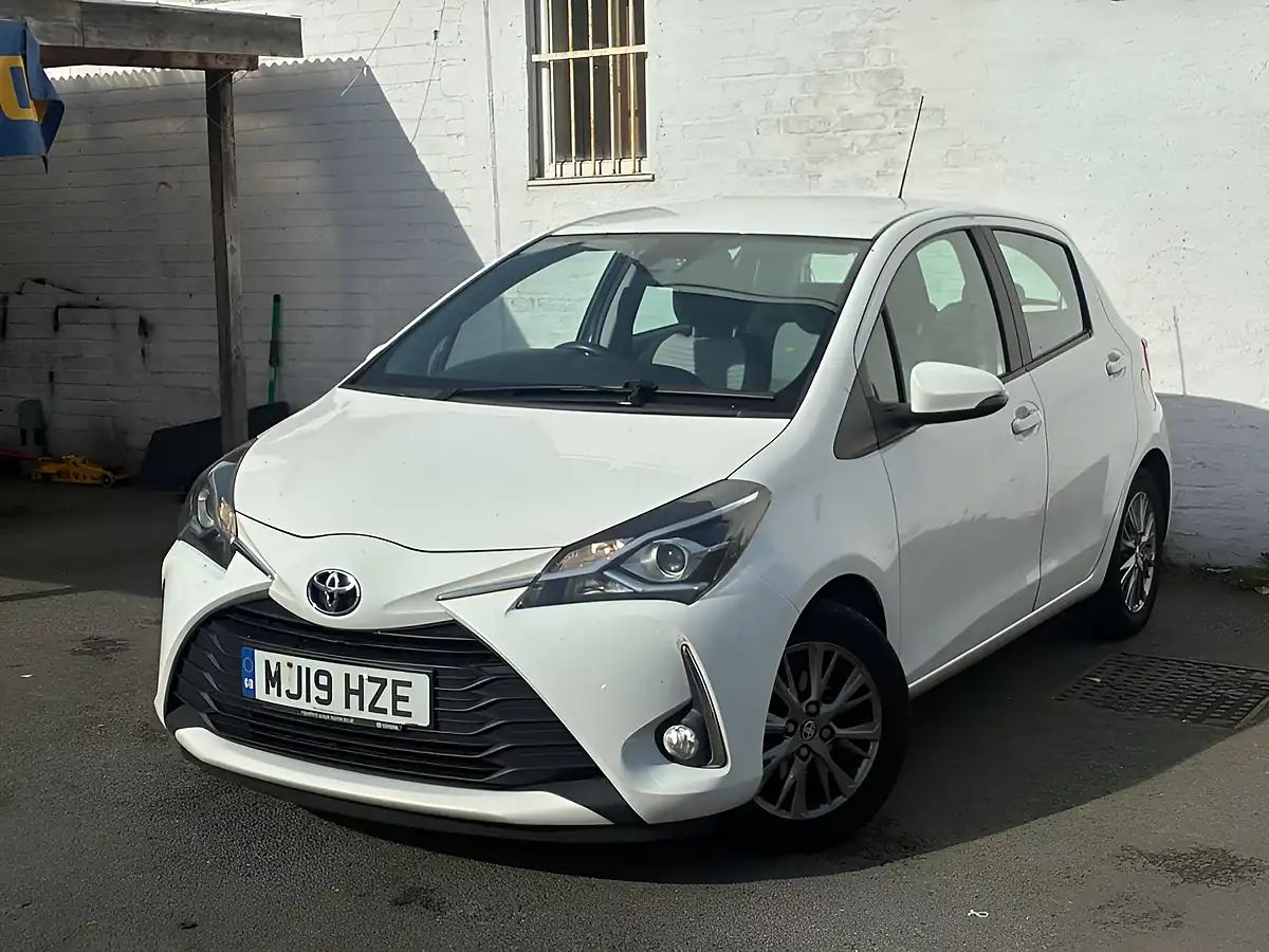 Used 2019 Toyota Yaris Icon White - Interior and Exterior details 7
