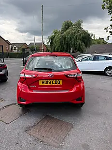 Used 2019 Toyota Yaris Red - Interior and Exterior details 4