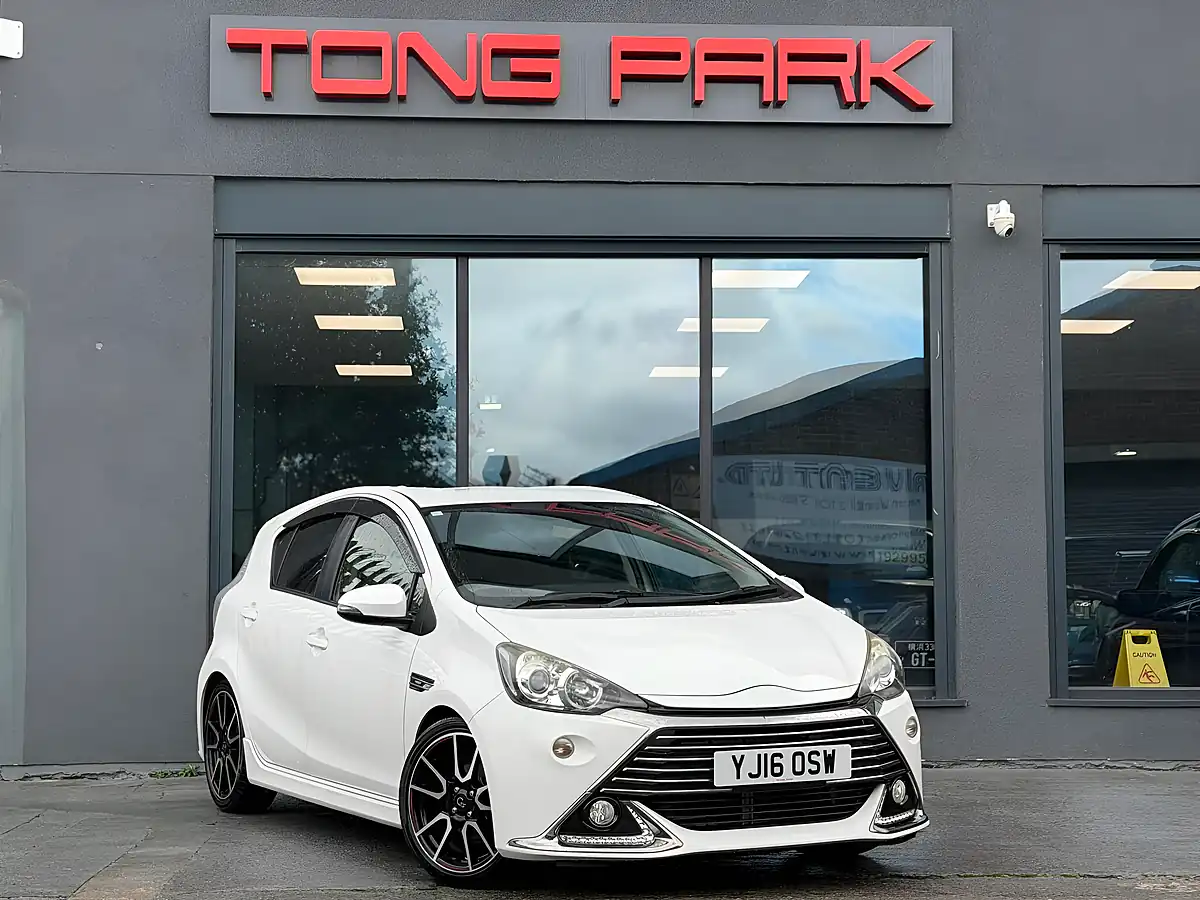Used 2019 Toyota Yaris Vitz Gr Sport Yellow - Interior and Exterior details 5