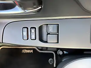 Used 2019 Toyota Yaris Y20 White - Interior and Exterior details 14