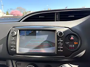 Used 2019 Toyota Yaris Y20 White - Interior and Exterior details 17
